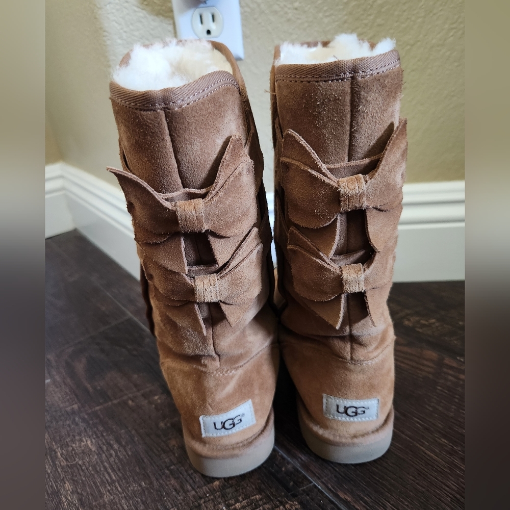 Ugg Allegra Classic Bow Boots, Size 7
